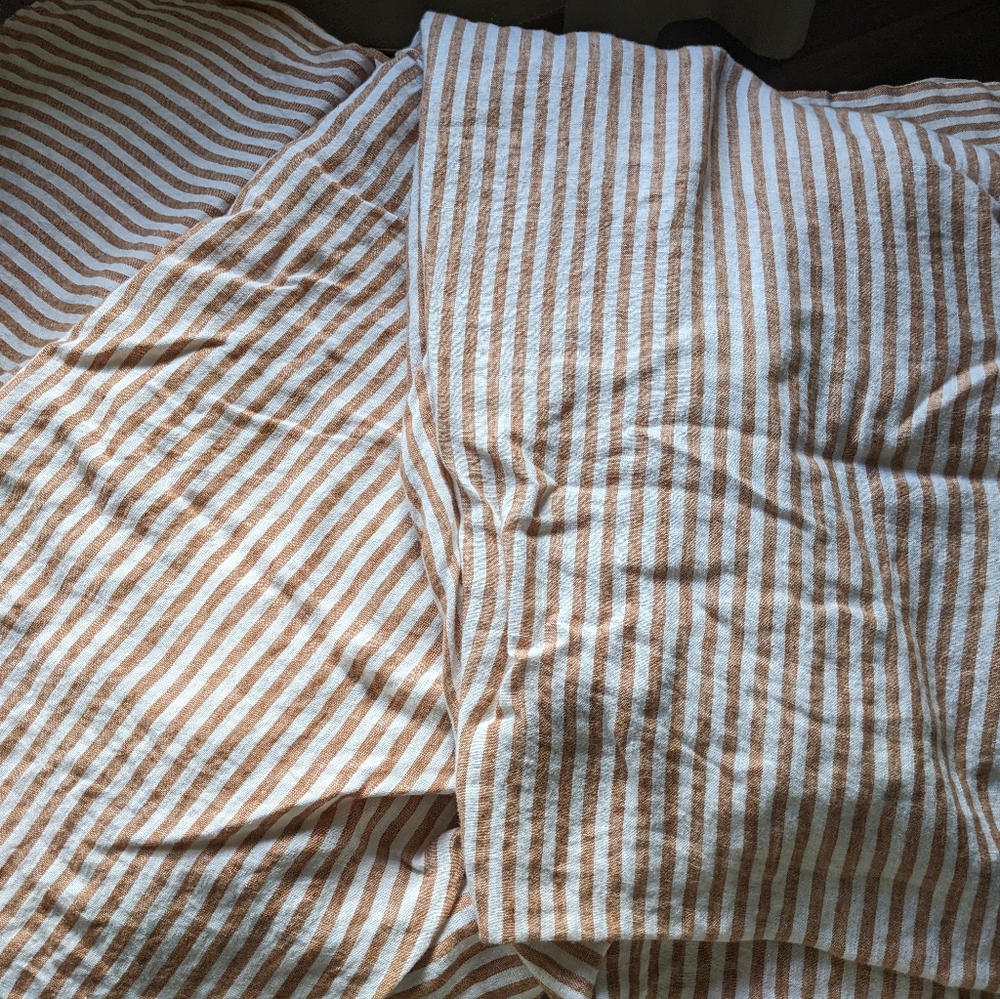 Quince Tan and White Striped Linen Fitted Sheet and Pillowcases (2)